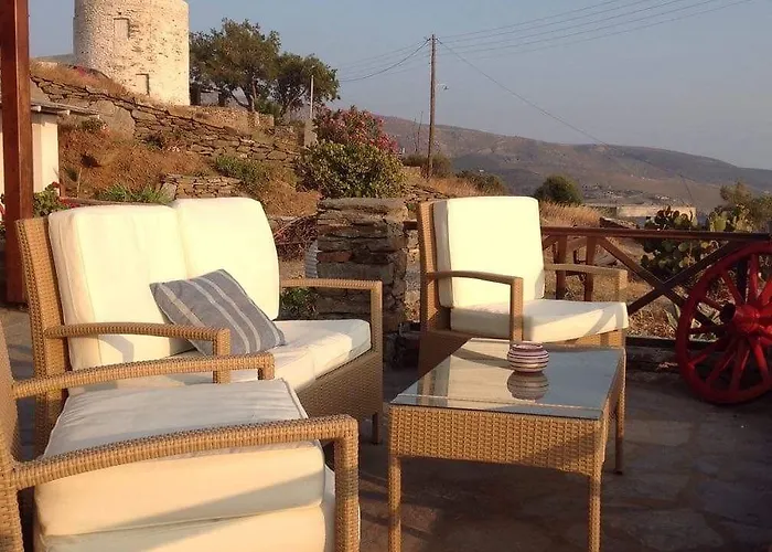 The Stone Windmill * Κούνδουρος