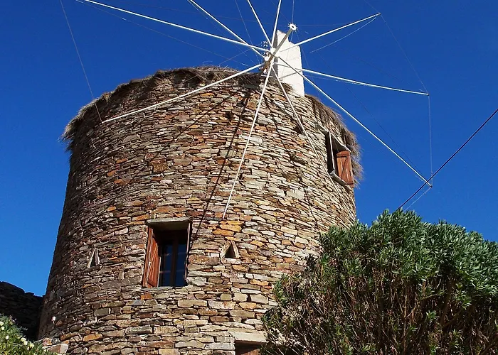 The Stone Windmill Κούνδουρος